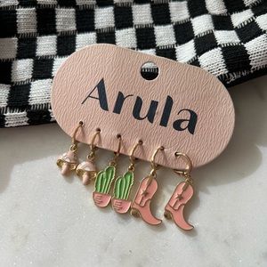 NWT Arula Western 3 Earring Set